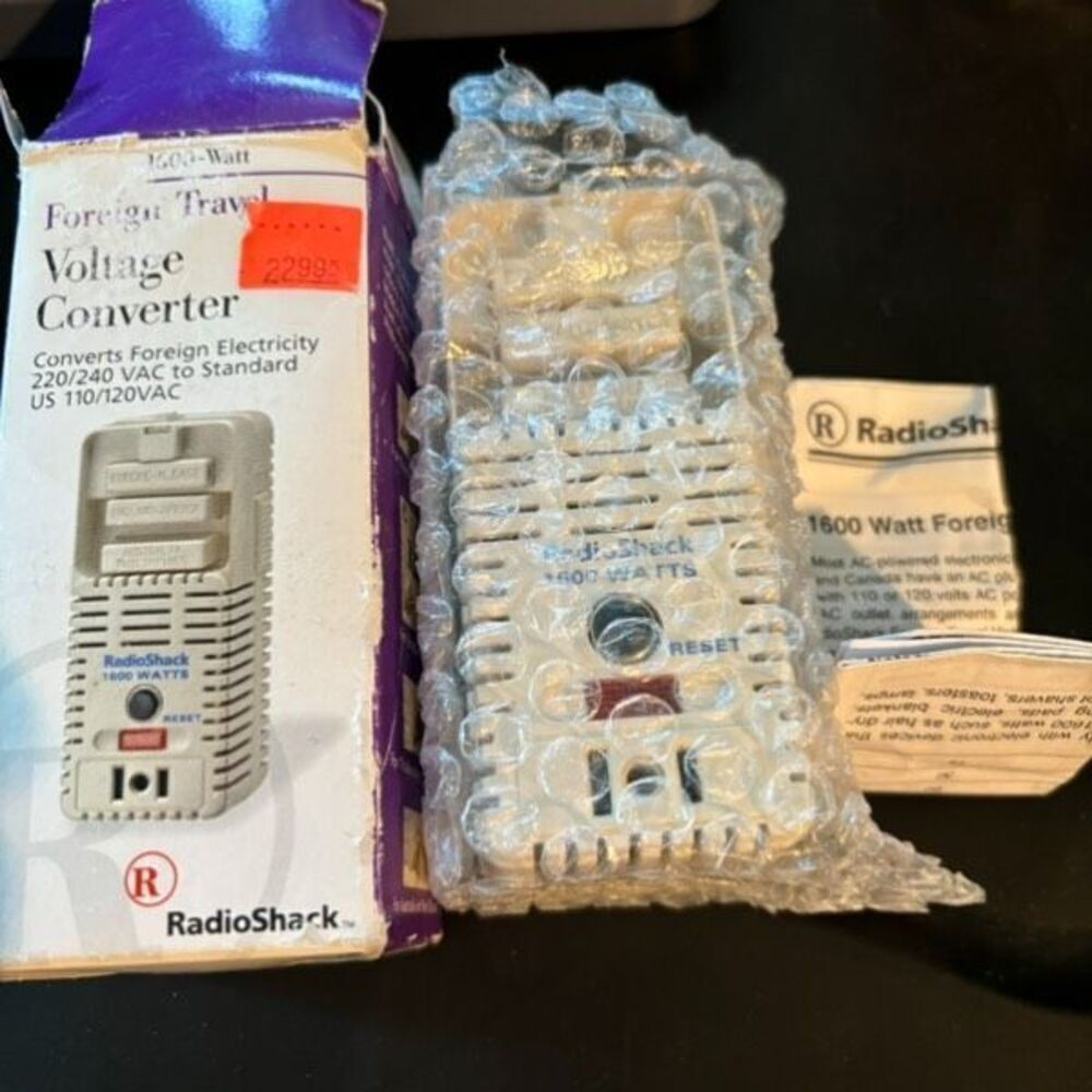 Radio Shack 1600 Watt Foreign Travel Voltage Converter